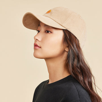 woman wearing an anta cap