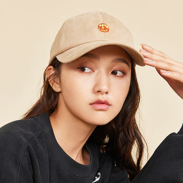 woman wearing an anta cap
